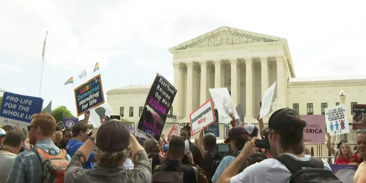 Tribunal de la Corte Suprema anula el derecho al aborto en Estados Unidos
