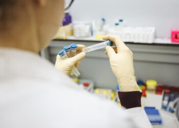 Más de 800,000 casos de COVID-19 registrados en el condado, desde el inicio de la pandemia