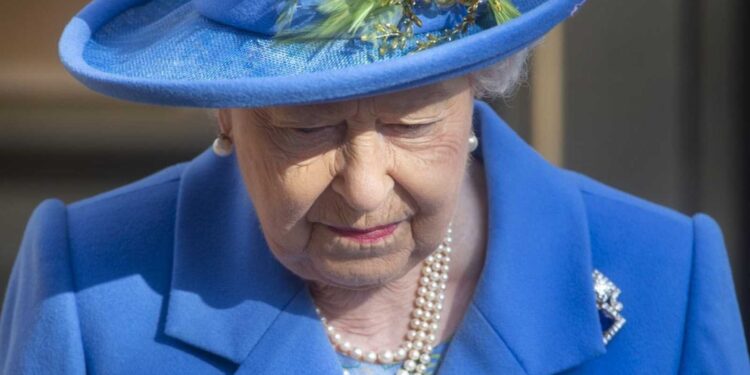 Reina Isabel II