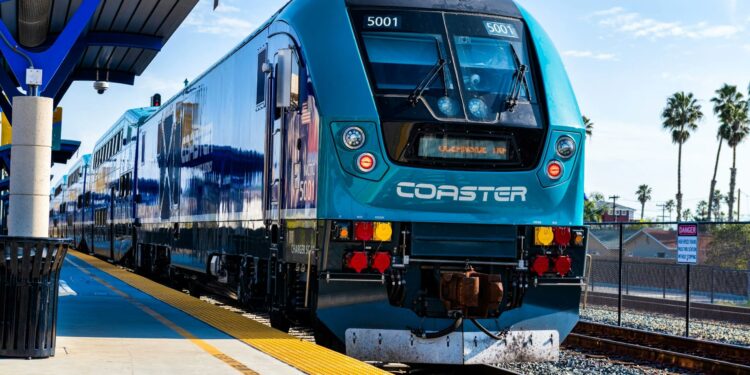 El servicio ferroviario costero se suspenderá entre Oceanside Transit Center y Santa Fe Depot durante fin de semana