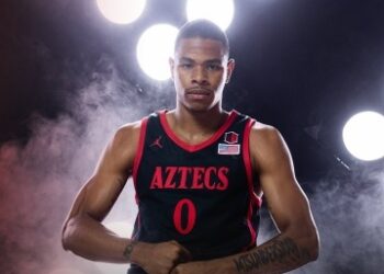 Keshad Johnson fue uno de los que aportó al triunfo de SDSU en Fresno State.