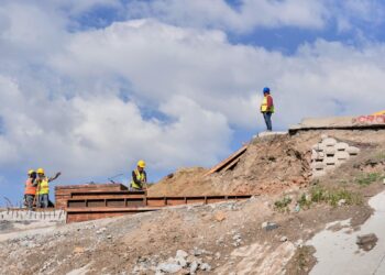 Avanzan con la reconstrucción del Puente de Los Olivos