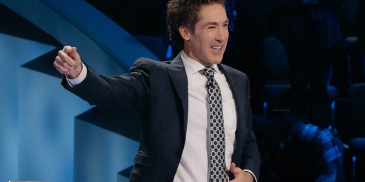 Critican a Joel Osteen por su lujoso estilo de vida