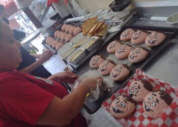 Panadería crea “Conchabelo” en honor al presentador de televisión mexicana