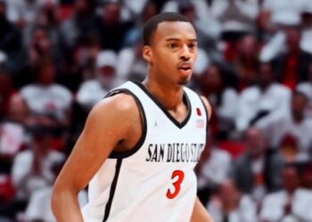 Micah Parrish luego de anotar ante Wyoming la noche del sábado.