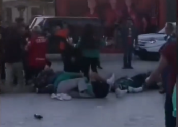 Pelea campal entre Xolos y León aficionados