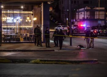 Enfrentamiento deja dos hombres sin vida y uno herido en Tijuana