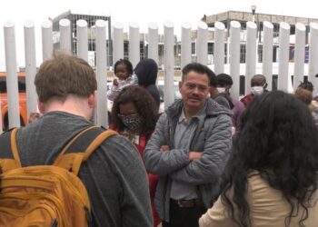 Migrantes que cruzaron a EE.UU. mediante CBP One, temen por su estancia en este país