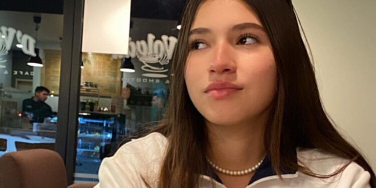 Valeria Regina Ortíz de 16 años es buscada en Tijuana