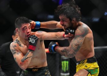 Brandon Moreno pierde en decisión dividida ante Alexandre Pantoja