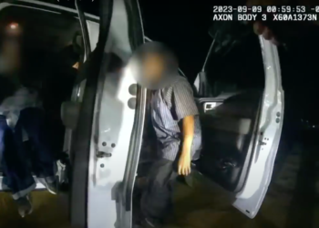 Cámara corporal muestra el tiroteo entre la policía y un adolescente de 16 años en Carlsbad