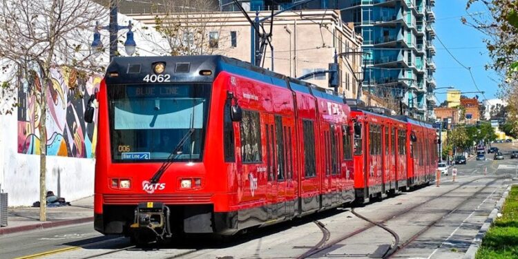 Transporte público gratuito en California este miércoles