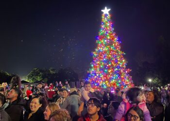 Miles de personas disfrutaron el regreso del “Starlight Parade” en Chula Vista