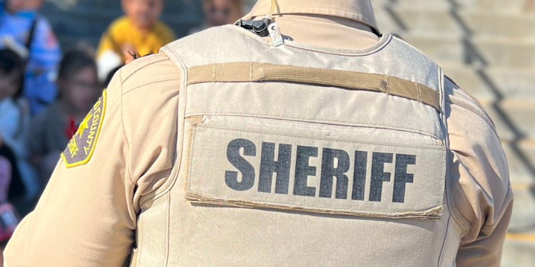 Ex sheriff de San Diego se declara culpable de abuso sexual infantil