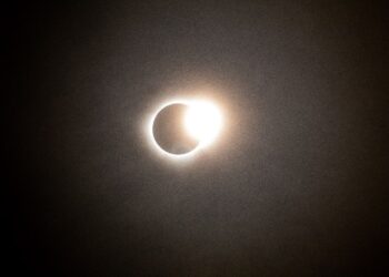 Eclipse solar