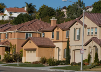 State Farm cancelará 30,000 pólizas de seguro de hogar en California