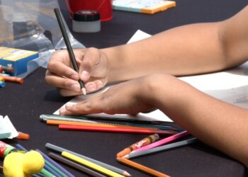 Celebran a niños de la comunidad en evento anual “Kids & Arts” por Gente Bonita Magazine