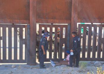 Salvan vida a migrante de República Dominicana en zona desértica de Mexicali