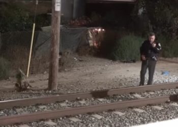 Tren golpeó a hombre en el norte de San Diego