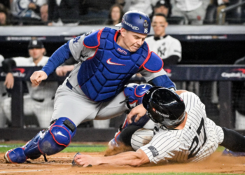 Dodgers vencen a Yankees 4-2 y están a un juego del campeonato de la Serie Mundial