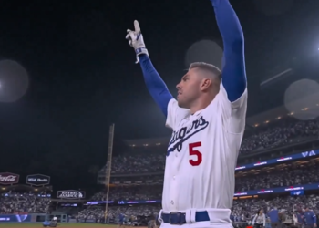 Los Dodgers toman ventaja en la 10ma entrada con gran actuación de Freddie Freeman