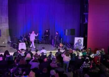 Tijuana despide a Javier Bátiz con música y emotivo homenaje en el Cecut