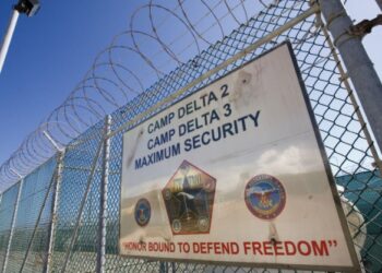 Estados Unidos inició con el traslado de migrantes a Guantánamo