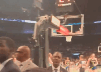 Tres incidentes con objetos sexuales interrumpen juegos de la WNBA en menos de 10 días