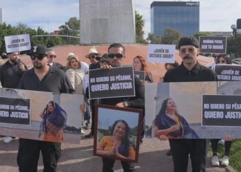 Marchan en silencio por la inseguridad, hartazgo entre los abogados de la frontera