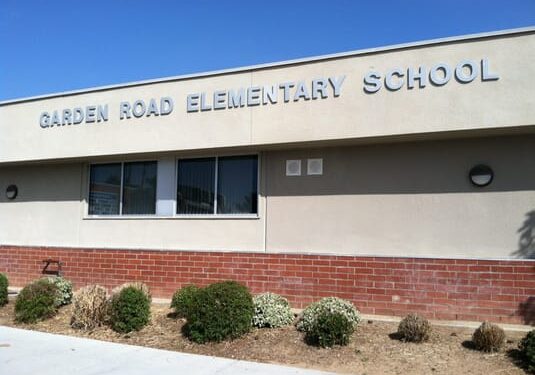 Investigan amenaza en escuela de Poway tras video con armas publicado por estudiante.
