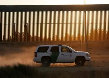 Patrulla Fronteriza disparó a sospechoso de tráfico de personas en Arizona
