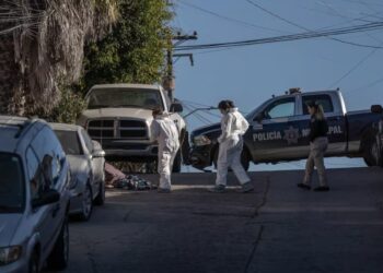 Hallan maleta con restos humanos y mensaje de amenazas en Tijuana