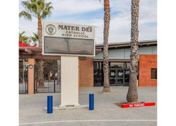 Escuela Mater Dei en Chula Vista entra en confinamiento tras amenaza anónima