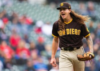 Mike Clevinger regresó a Cleveland tras ser cambiado a San Diego - Crédito: Tittwe @Padres