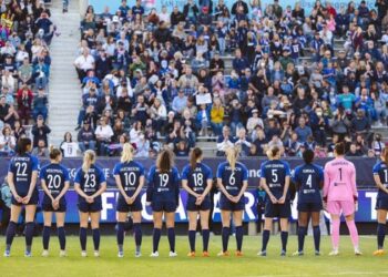 Momentos antes de un juego de pretemporada para el San Diego Wave