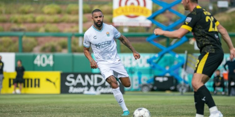 Disputa de la pelota entre San Diego y New Mexico