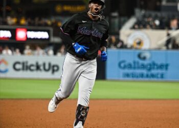 Jorge Soler da vuelta a las bases tras pegar un grand slam