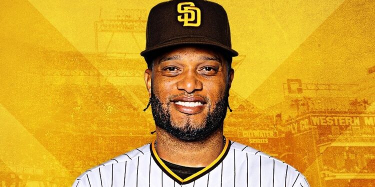 Robinson Canó en sus primeros momentos con el uniforme de los Padres de San Diego.