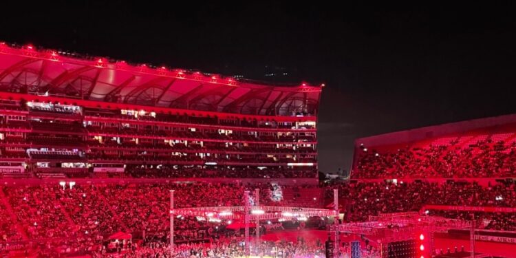 Locura total la noche del sábado en Triplemanía II en el Estadio Caliente.