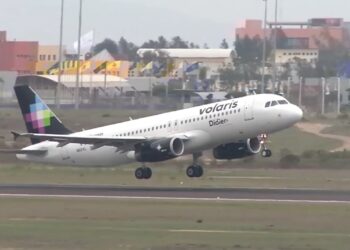 Avión Volaris