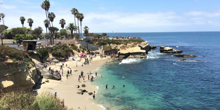 Manténgase alerta ante nuevas indicaciones de aguas contaminadas en playas de San Diego