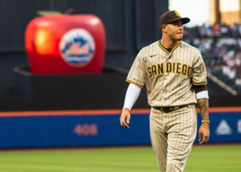 Manny Machado previo al inicio del segundo juego de la serie ante los Mets.