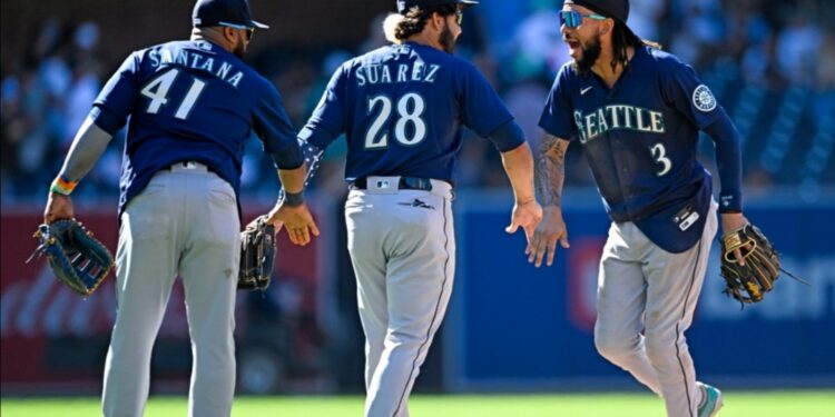 Mariners barren a Padres en Petco Park