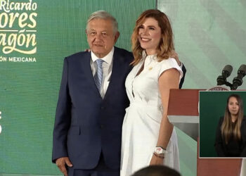 AMLO y Marina del Pilar en Tijuana