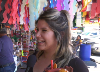 Naomi Reyes, Turista