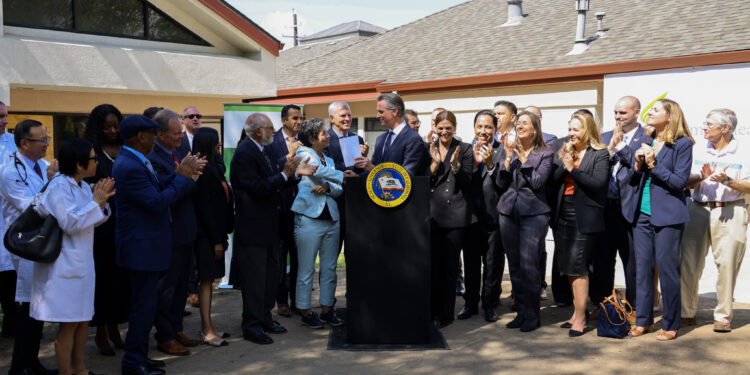 Nuevo programa CARE Court, busca apoyar a miles de californianos con enfermedades mentales graves y sin hogar