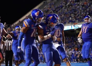 Los jugadores de Boise State celebrando una de sus anotaciones en la victoria sobre San Diego State.
