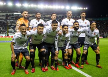 La última foto del equipo antes de partido para cerrar el torneo.