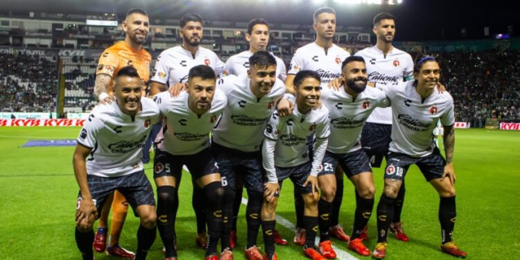 La última foto del equipo antes de partido para cerrar el torneo.