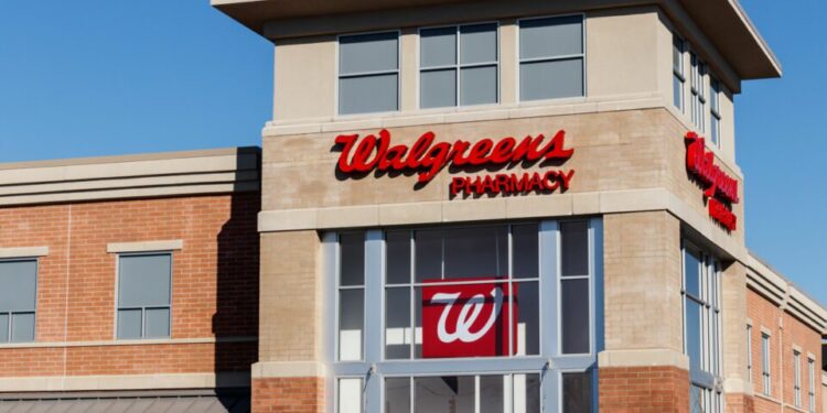 Walgreens lanza servicios de entrega gratuitos de Paxlovid con DoorDash y Uber